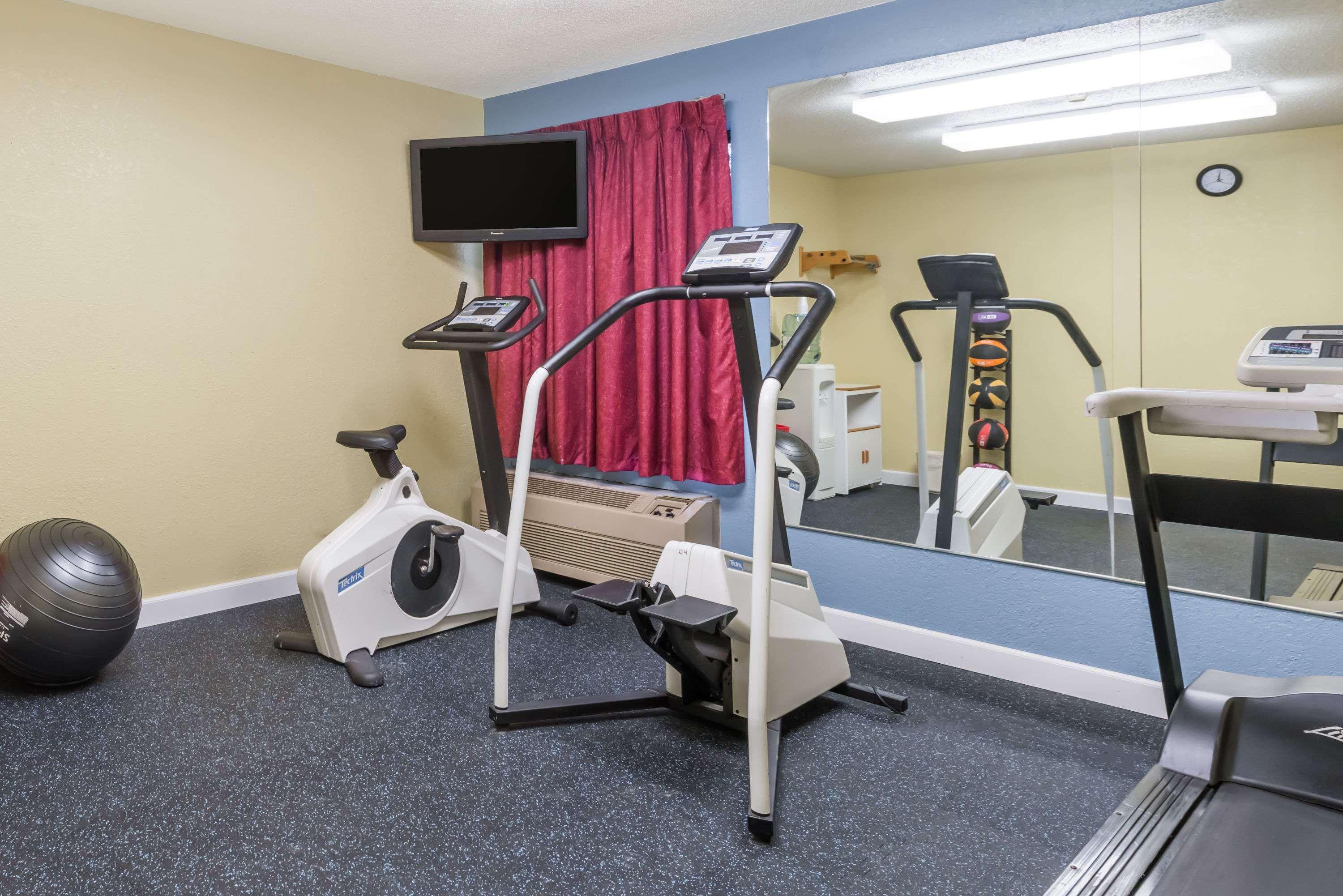 Days Inn & Suites By Wyndham Casey Luaran gambar