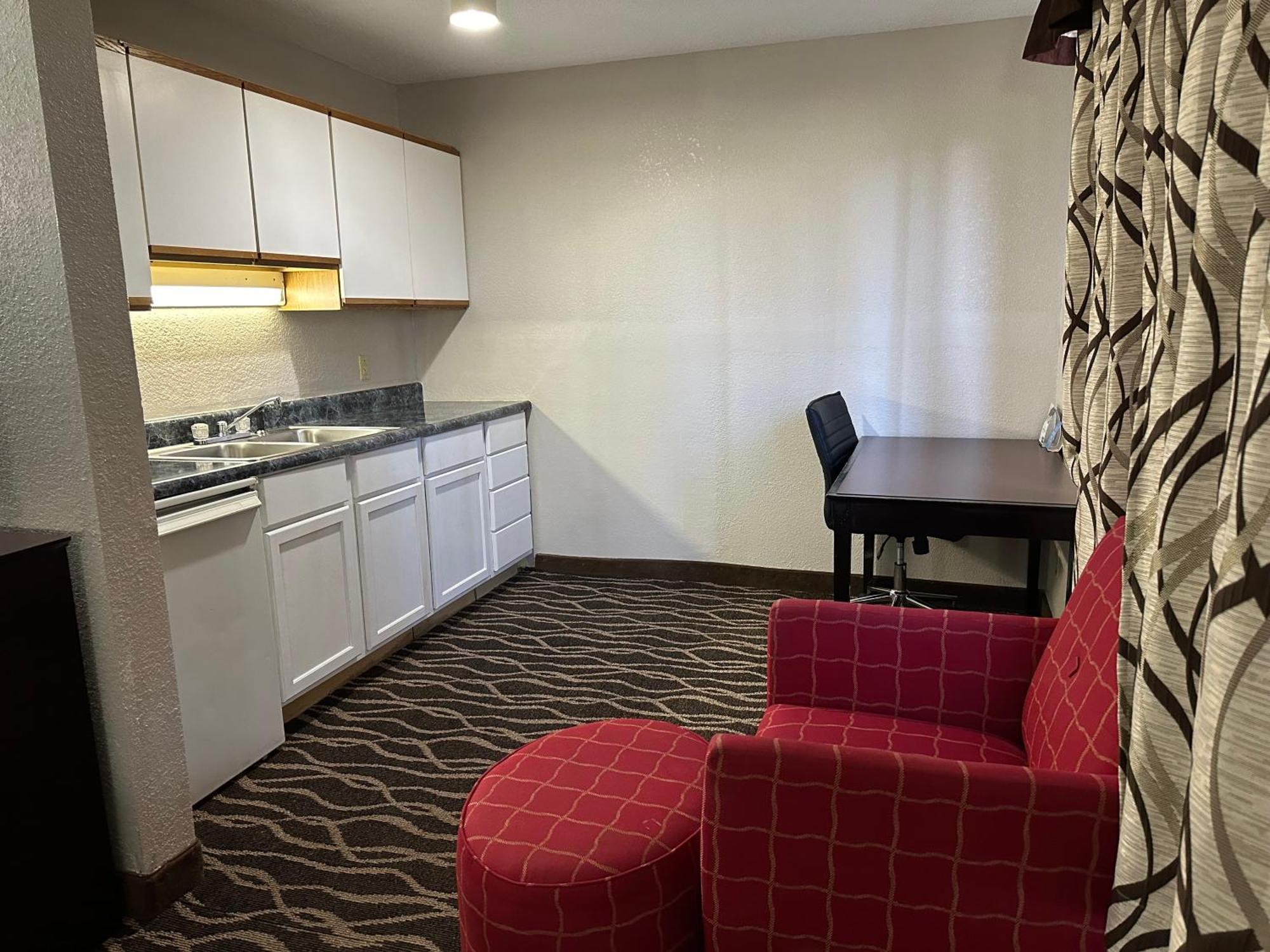 Days Inn & Suites By Wyndham Casey Luaran gambar